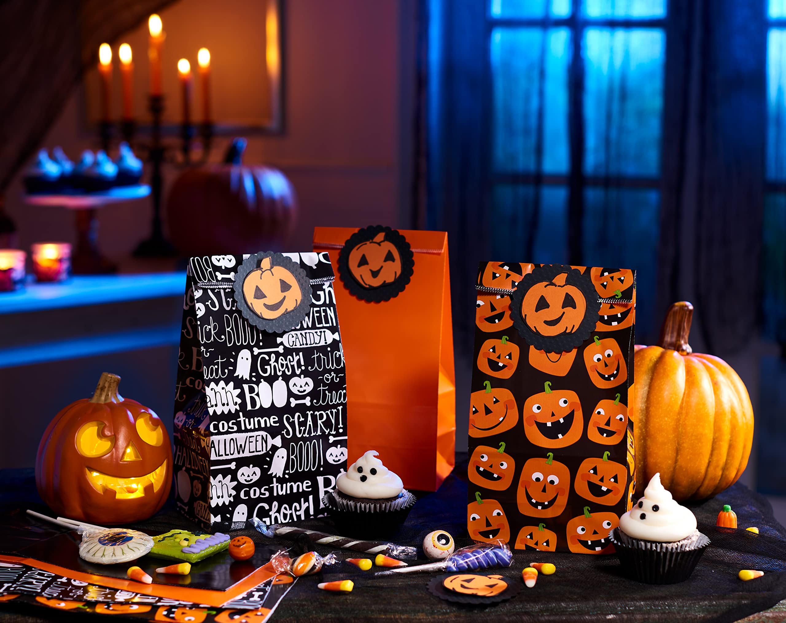 American Greetings 10" Small Halloween Goodie Bags, Pumpkins and Halloween Text (16-Count) - Image 6