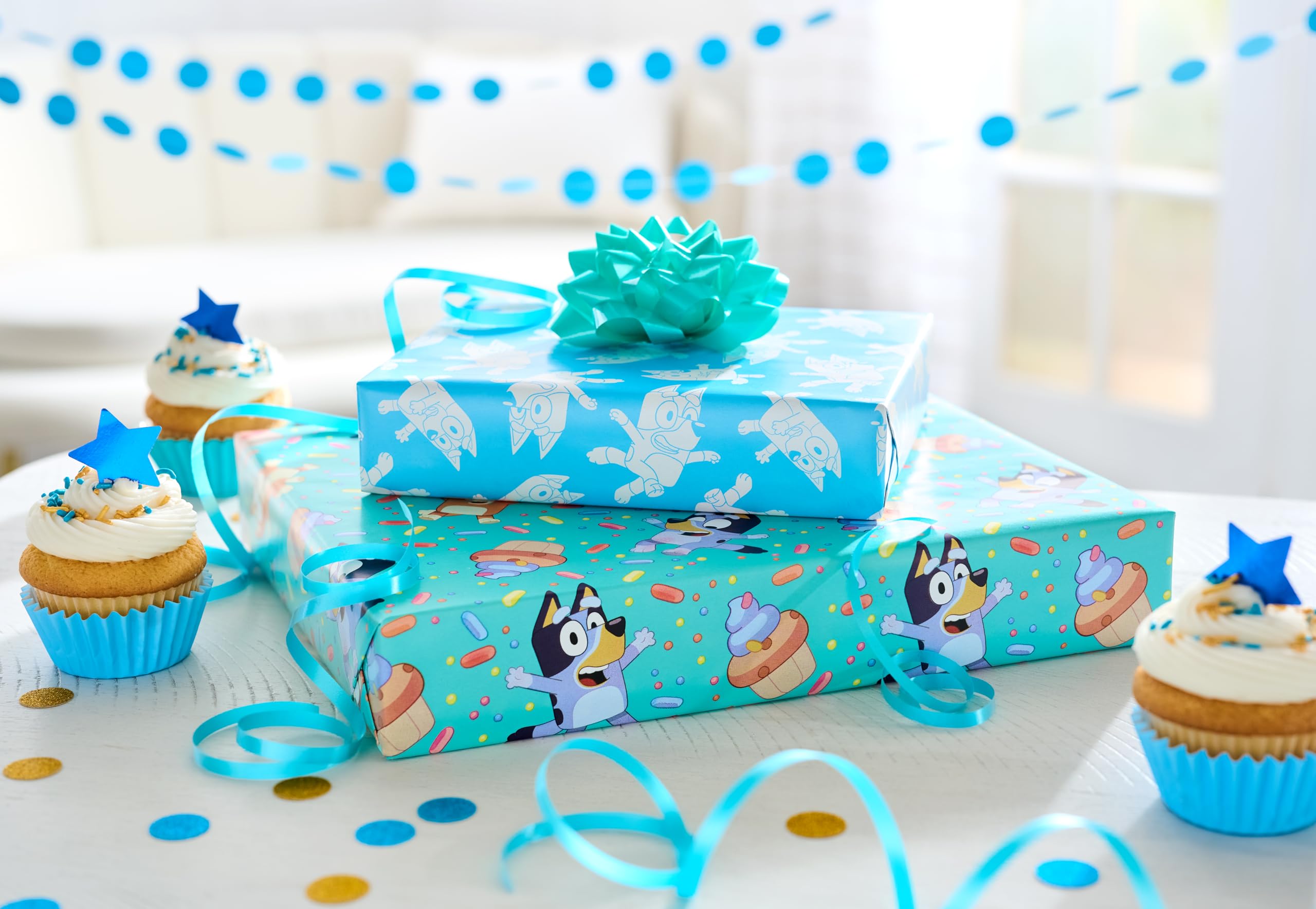 American Greetings 40 sq. ft. Reversible Bluey Wrapping Paper for All Occasions (1 Roll, 30 in. x 192 in.) - Image 6