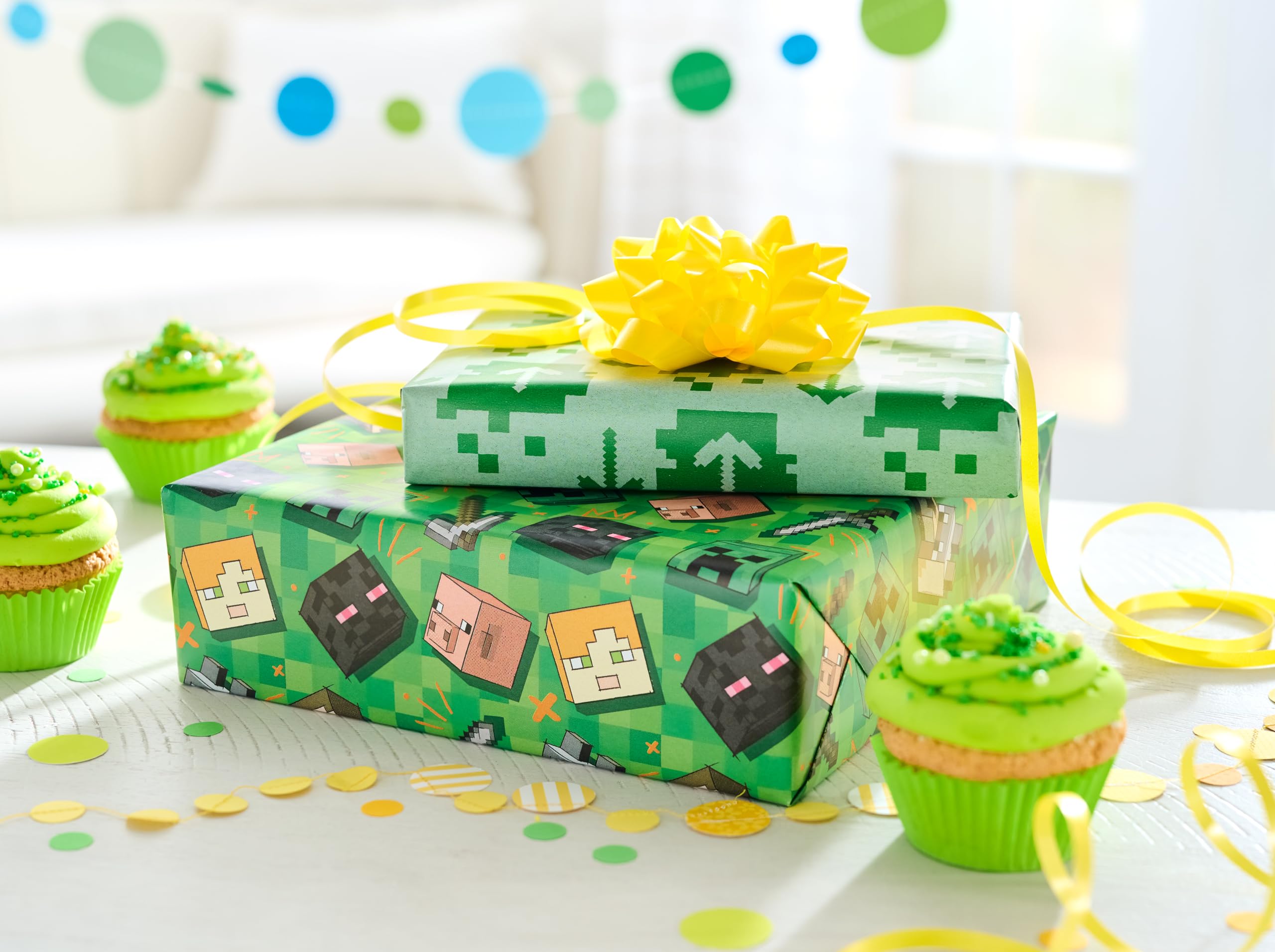 American Greetings 40 sq. ft. Reversible Minecraft Wrapping Paper for All Occasions (1 Roll, 30 in. x 192 in.) - Image 6
