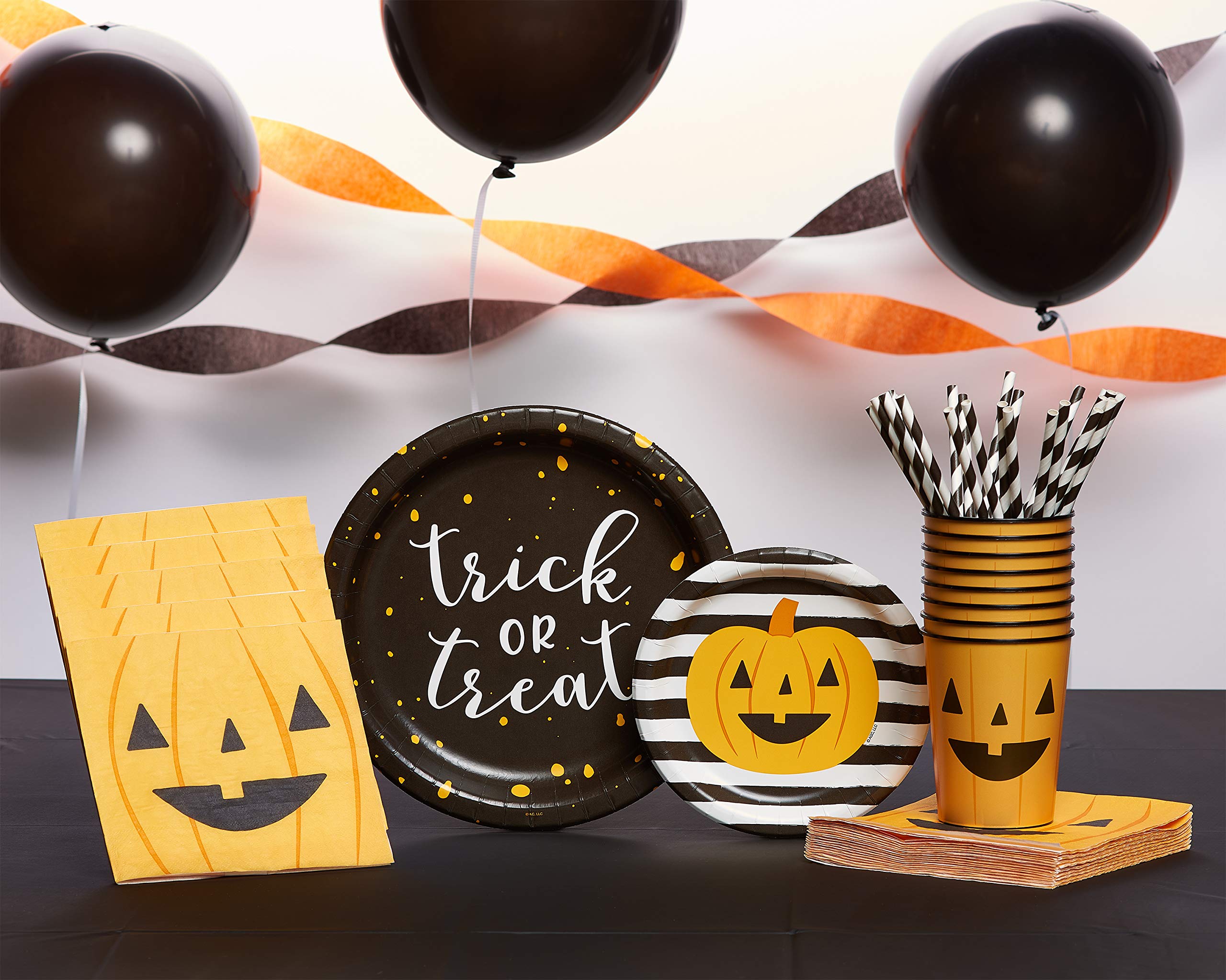 American Greetings Halloween Paper Dinner Plates (36-Count, 9 in. Round) Black and White Trick-or-Treat Disposable Plates, Halloween Party Supplies - Image 4