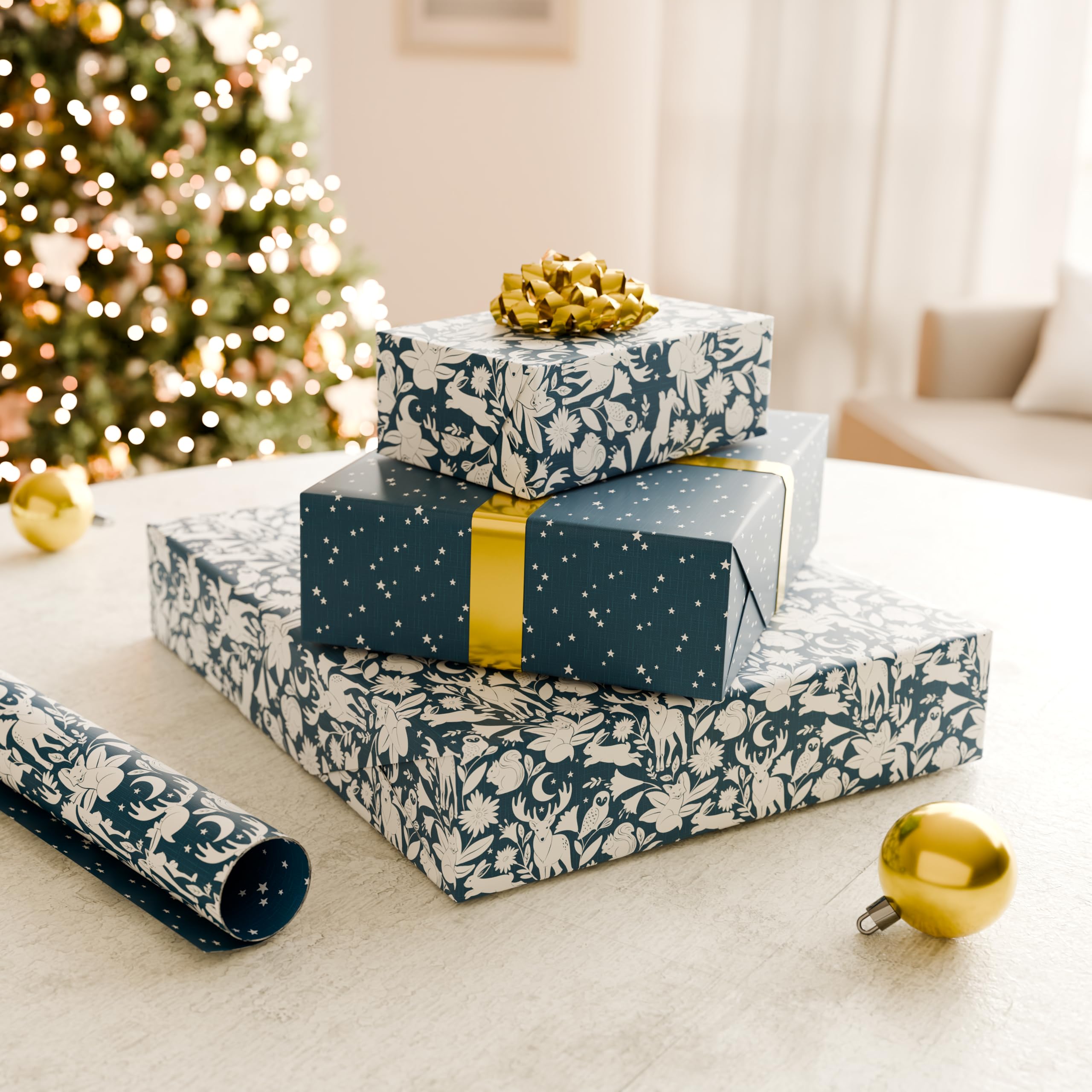 American Greetings Reversible Christmas Wrapping Paper Roll, Woodland Animals Holiday Gift Wrap (60 sq. ft., 1 Standard Roll) Navy Blue and White - Image 6