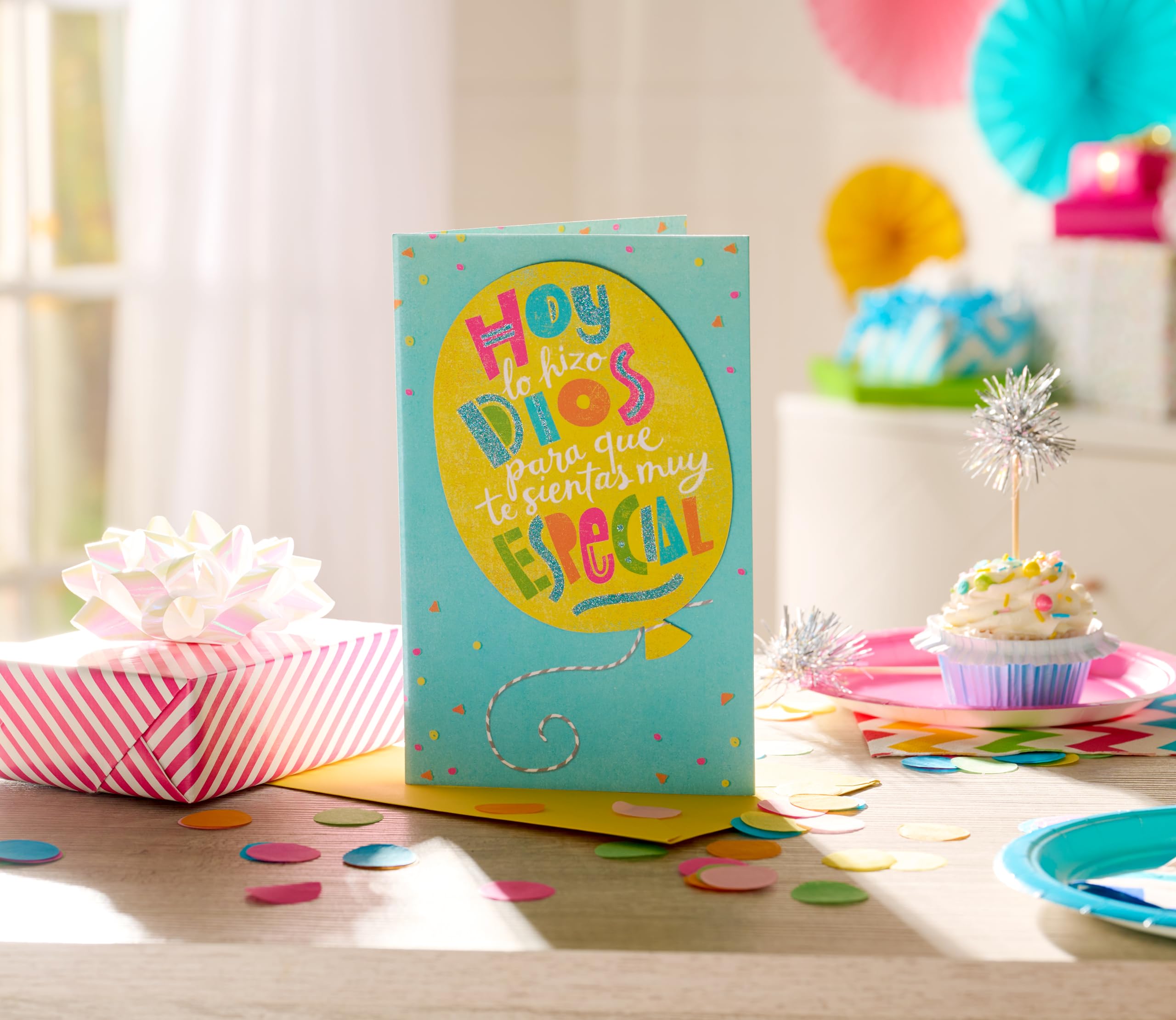 American Greetings Spanish Birthday Card (Disfrutar Cada Instante) - Image 7