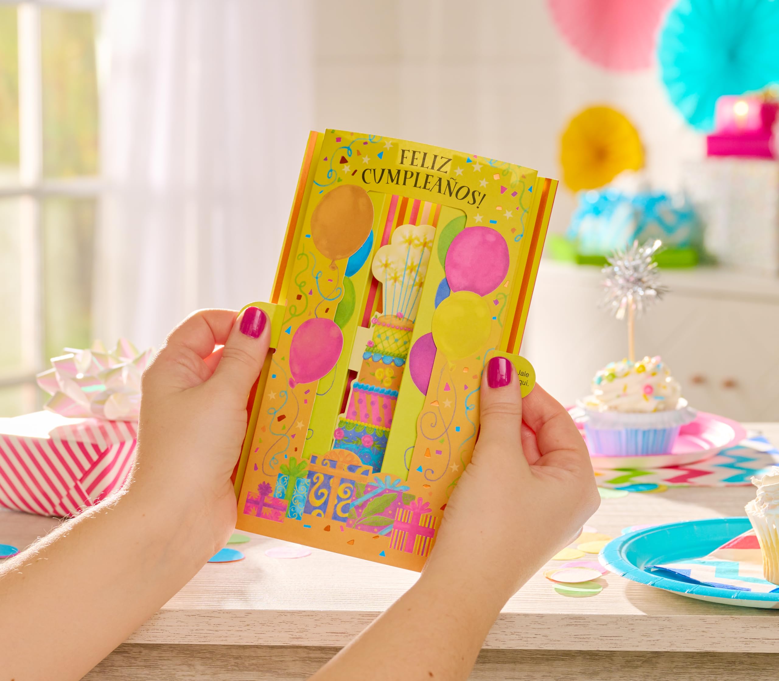 American Greetings Spanish Birthday Card (Un Día Increíble) - Image 6
