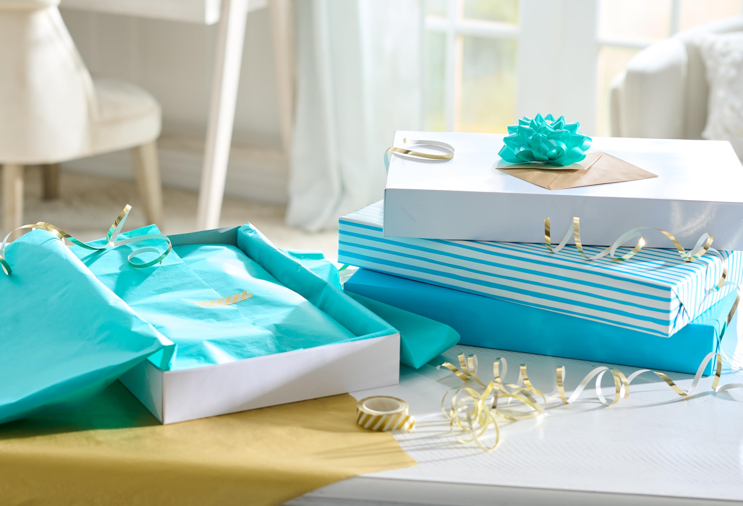 American Greetings White Gift Boxes with Lids (12- Count, 14.75" x 9.5") - Image 5